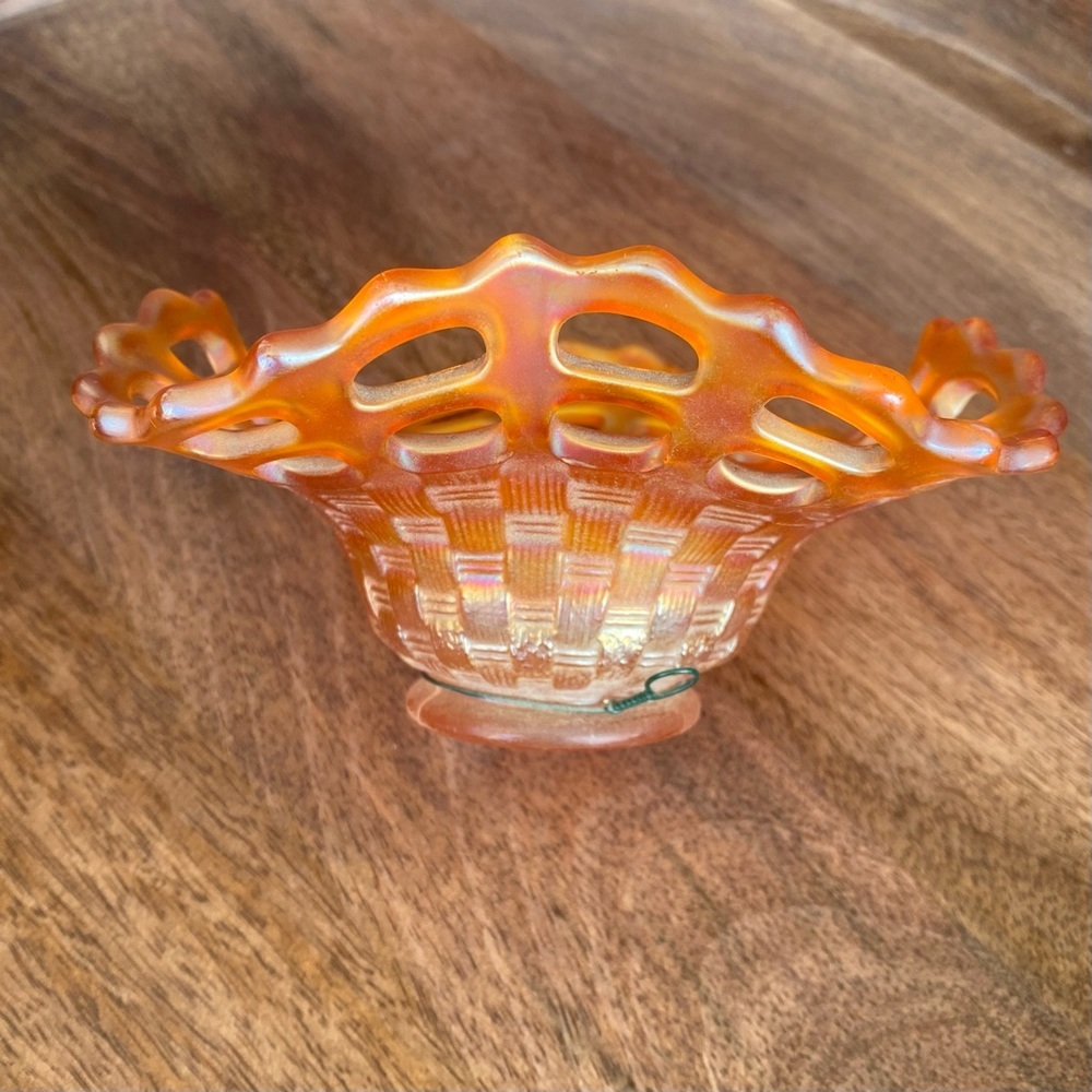 Set Of 2 Vintage Carnival Glass Basket Weave Marigold Dish with Lattice Edge - Picture 3 of 12